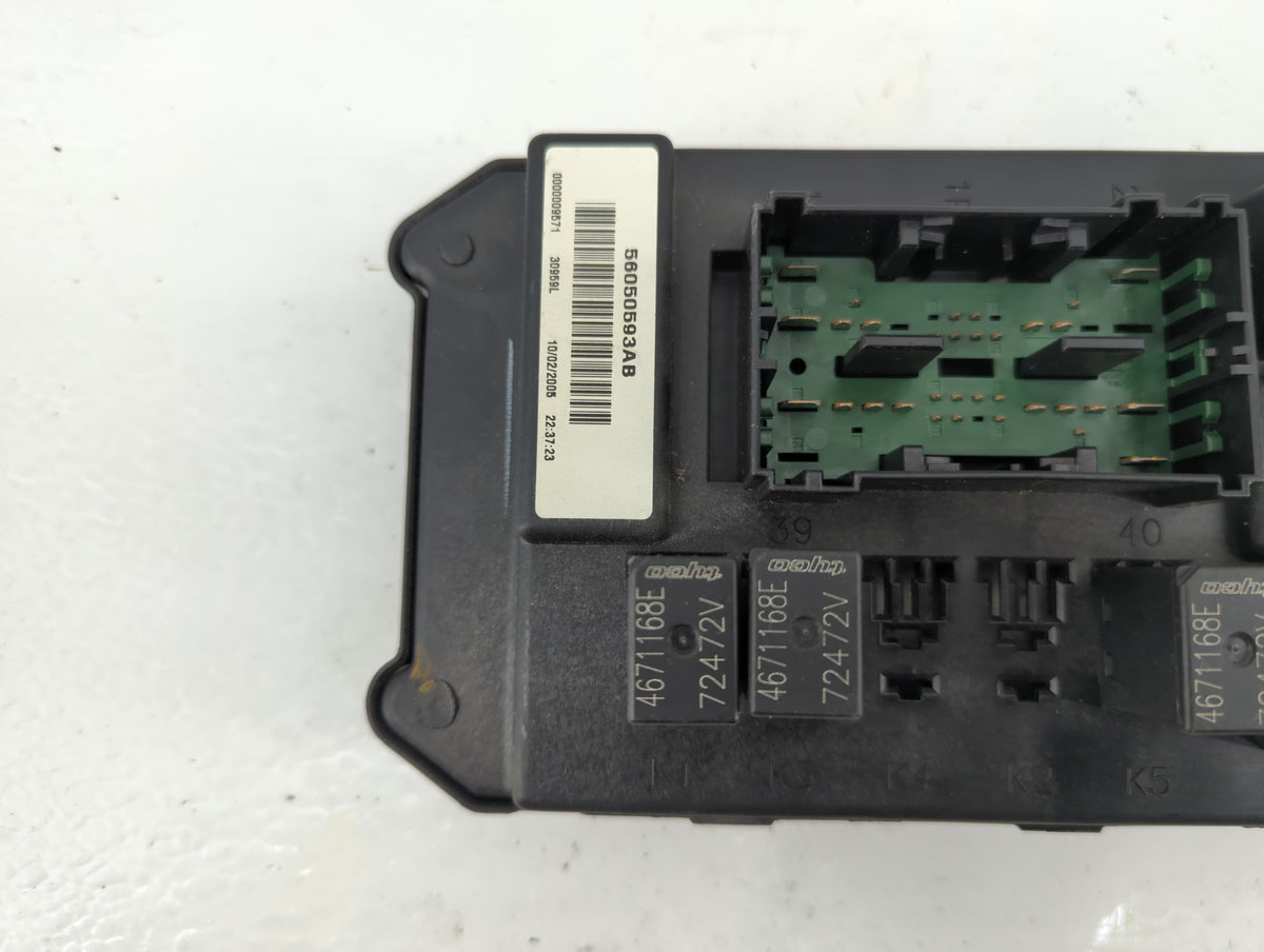 2006-2006 Jeep Commander Body Control Module Bcm Inner Cabin Fuse Box 898506 - Oemusedautoparts1.com