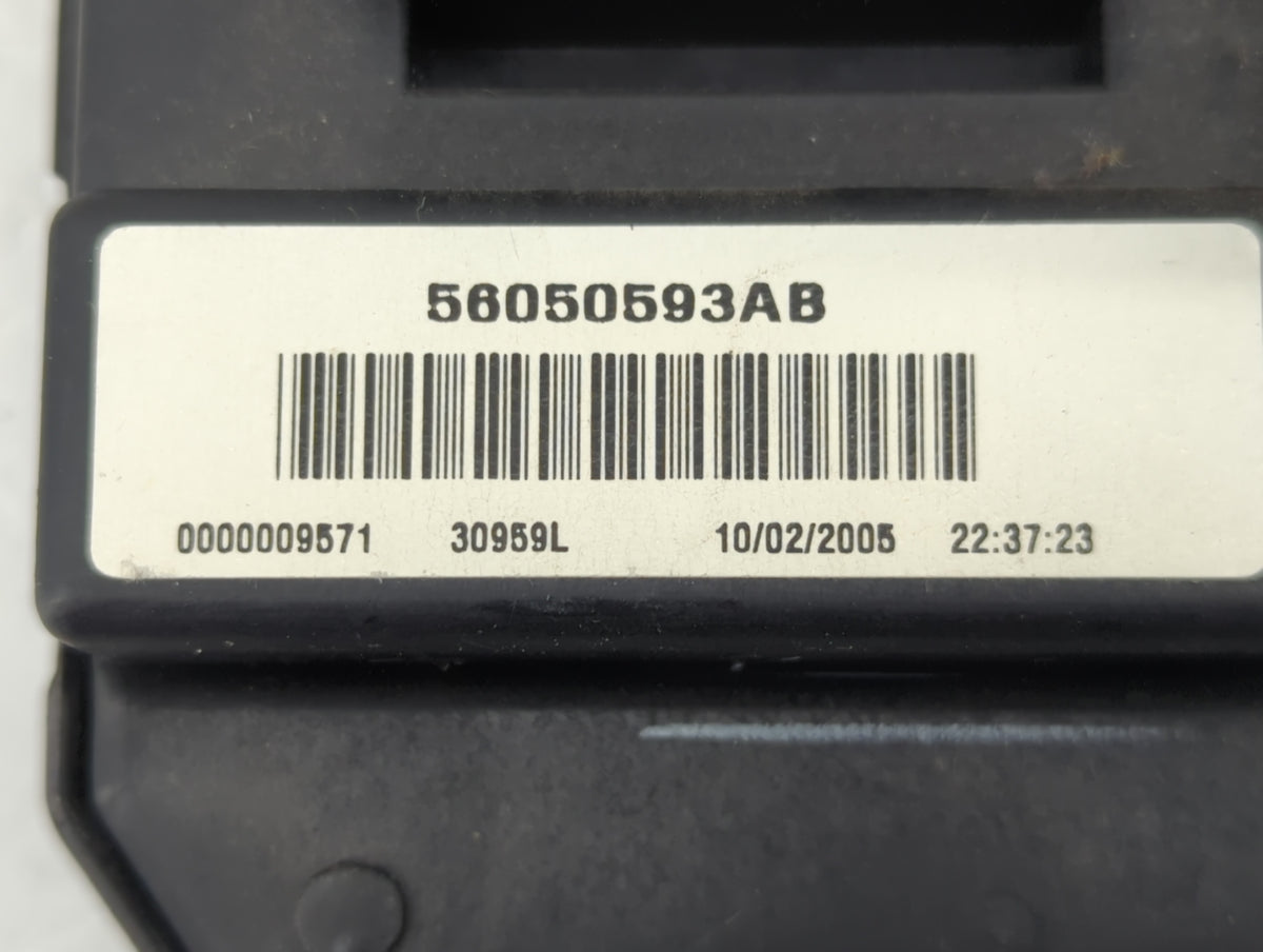 2006-2006 Jeep Commander Body Control Module Bcm Inner Cabin Fuse Box 898506 - Oemusedautoparts1.com
