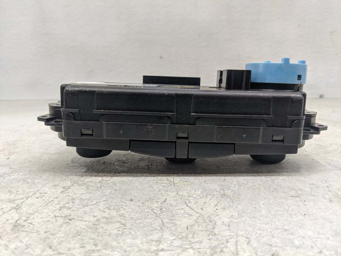 2006-2007 Jeep Commander Climate Control Module Temperature AC/Heater Replacement P/N:P55111009AK Fits Fits 2005 2006 2007 O