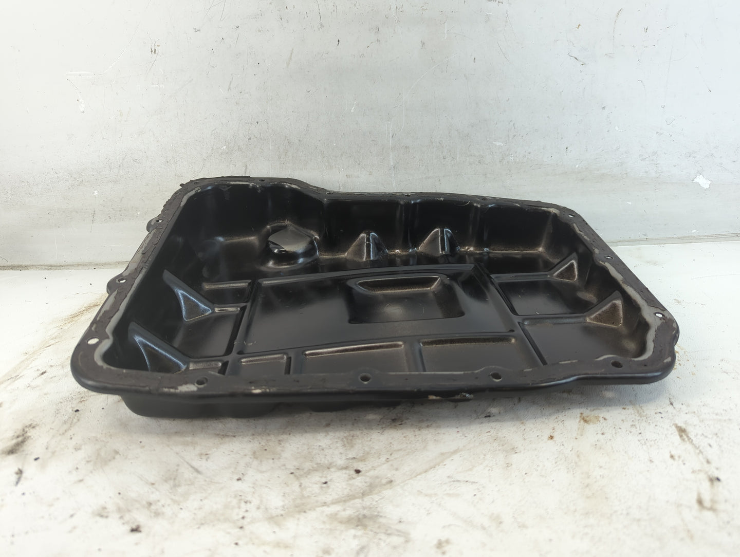 2006-2010 Jeep Commander Engine Oil Pan Fits Fits 2005 2006 2007 2008 2009 2010 2011 OEM Used Auto Parts - Oemusedautoparts1
