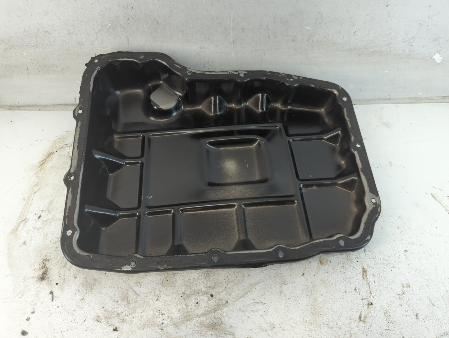 2006-2010 Jeep Commander Engine Oil Pan Fits Fits 2005 2006 2007 2008 2009 2010 2011 OEM Used Auto Parts - Oemusedautoparts1