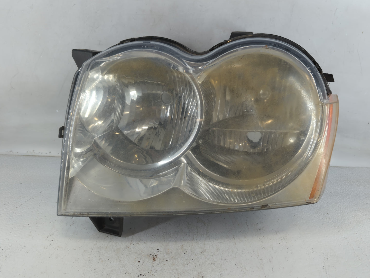 Jeep Gndche Driver Left Oem Head Light Headlight Lamp - Oemusedautoparts1.com