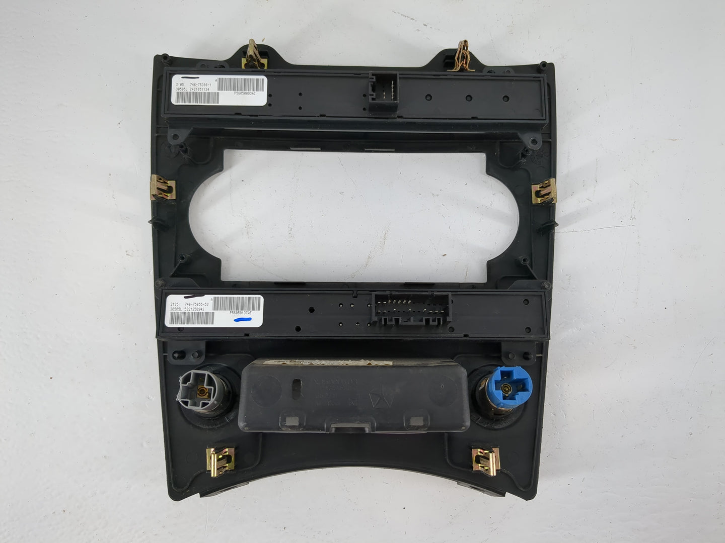 2005-2007 Jeep Grand Cherokee Radio AM FM Cd Player Receiver Replacement P/N:746-75655-53 Fits OEM Used Auto Parts - Oemused