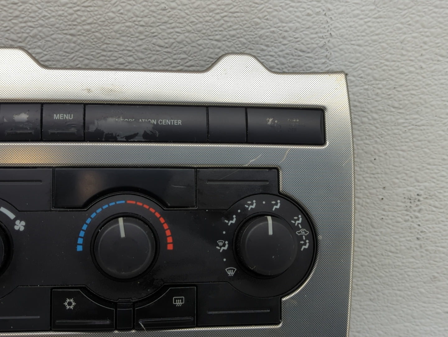 2005-2007 Jeep Grand Cherokee Climate Control Module Temperature AC/Heater Replacement P/N:P55111009AM Fits Fits 2005 2006 2
