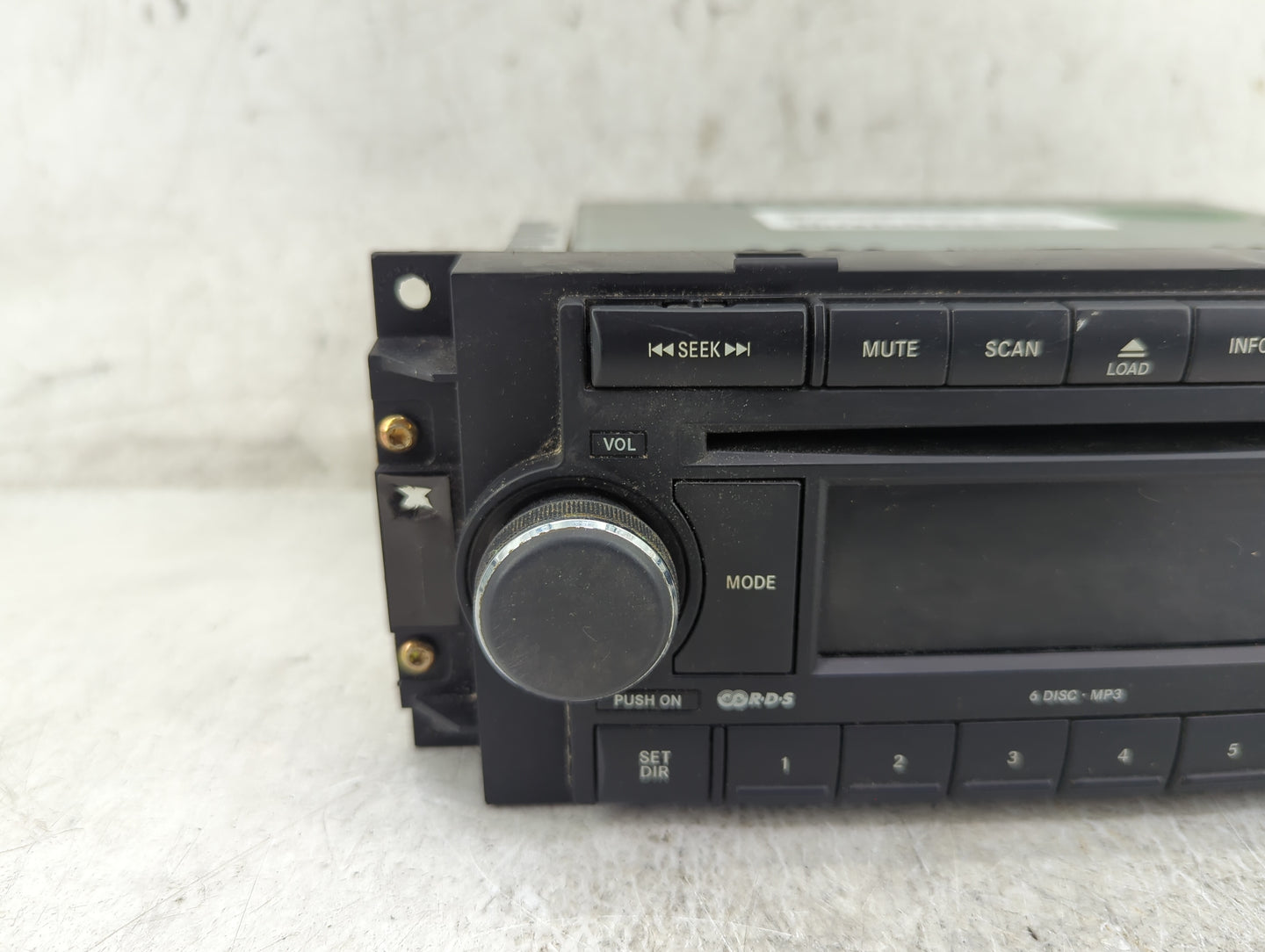 2005-2007 Jeep Grand Cherokee Radio AM FM Cd Player Receiver Replacement P/N:P05064172AD Fits OEM Used Auto Parts - Oemuseda