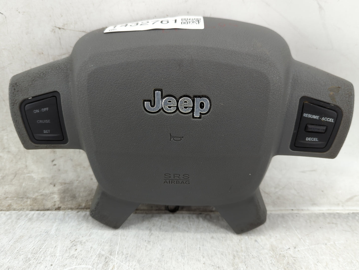 2005-2007 Jeep Grand Cherokee Air Bag Driver Left Steering Wheel Mounted - Oemusedautoparts1.com