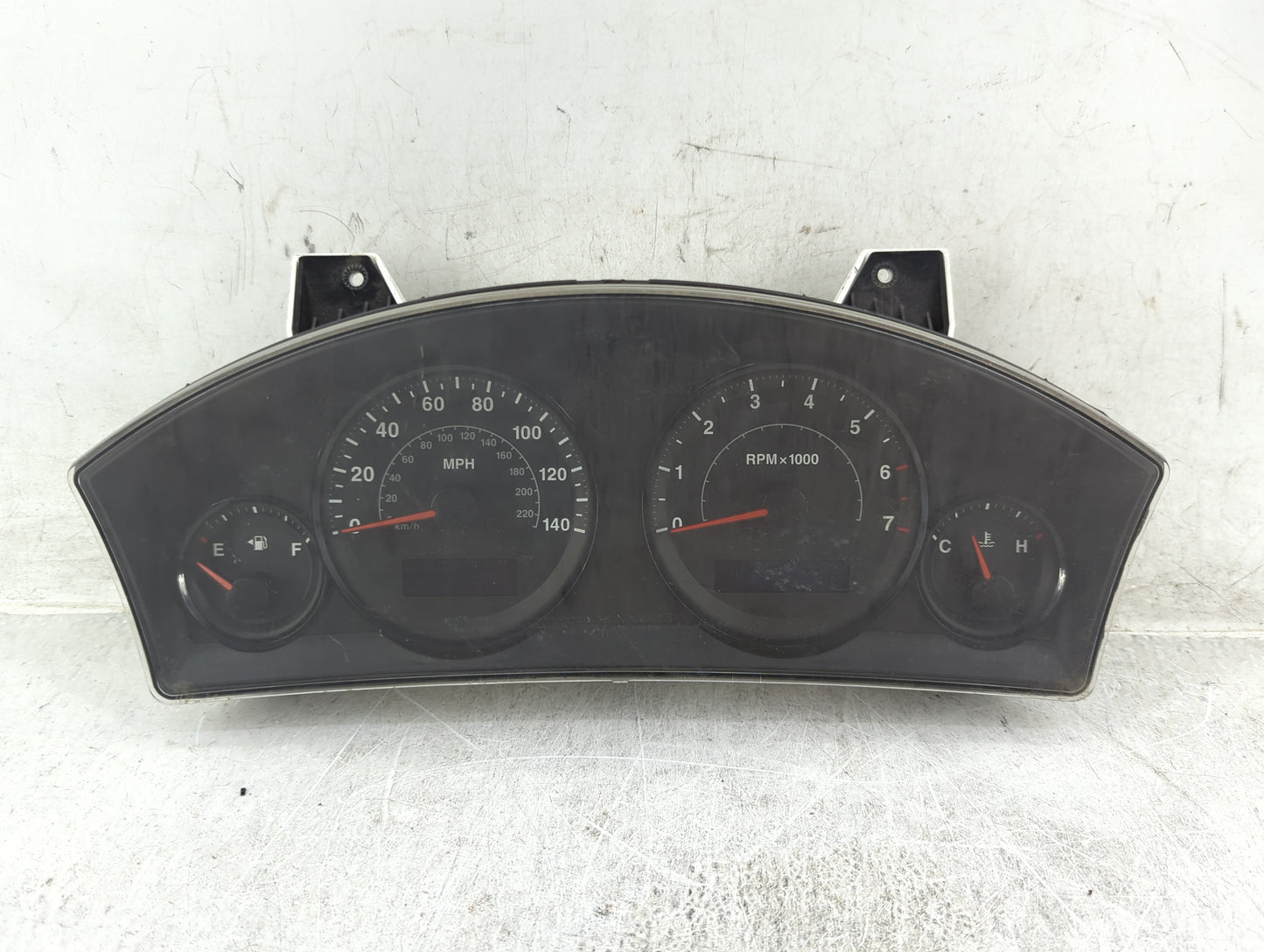 2006 Jeep Grand Cherokee Instrument Cluster Speedometer Gauges P/N:56054010AF Miles: Fits OEM Used Auto Parts - Oemusedautop