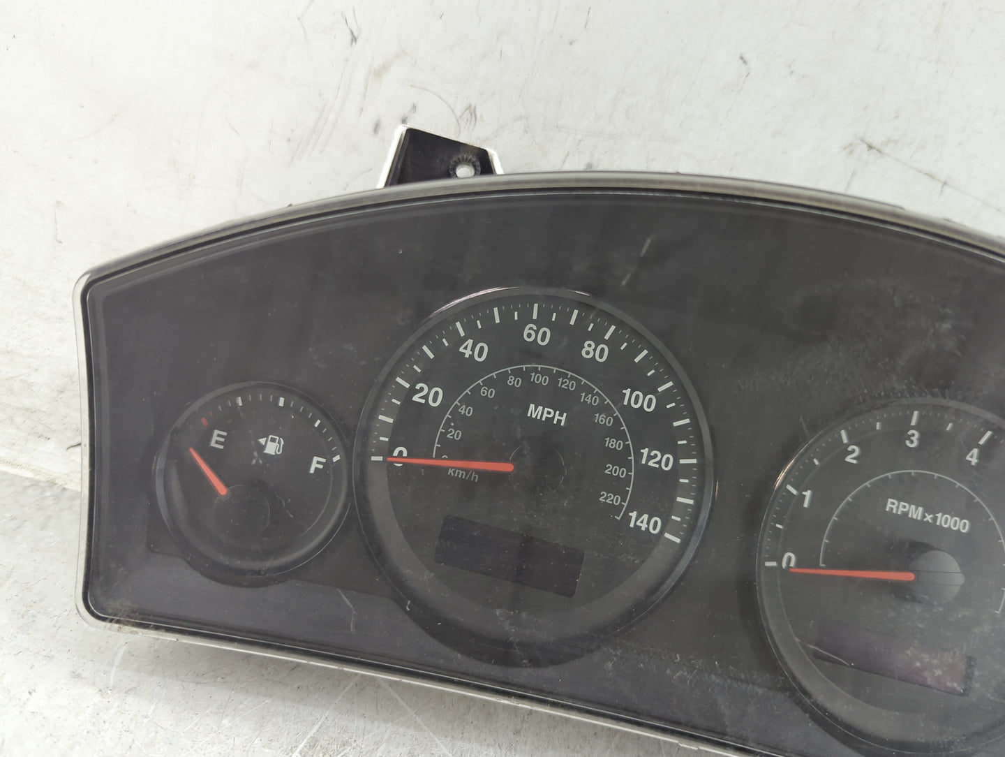 2006 Jeep Grand Cherokee Instrument Cluster Speedometer Gauges P/N:56054010AF Miles: Fits OEM Used Auto Parts - Oemusedautop