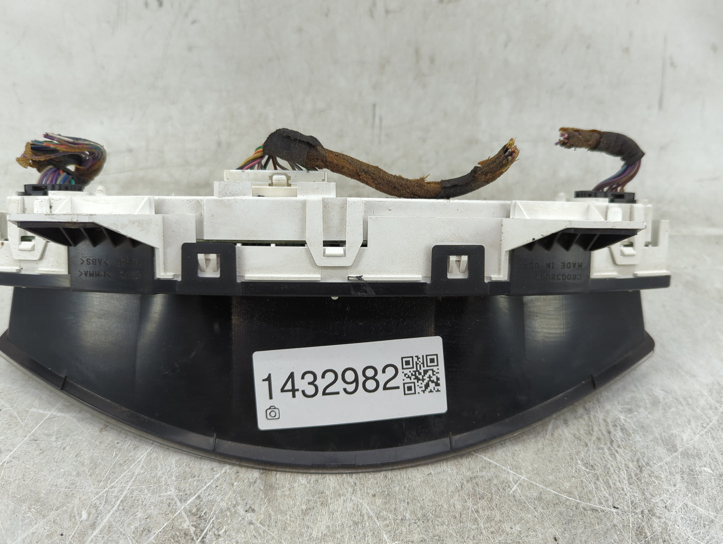 2006 Jeep Grand Cherokee Instrument Cluster Speedometer Gauges P/N:56054010AF Miles: Fits OEM Used Auto Parts - Oemusedautop