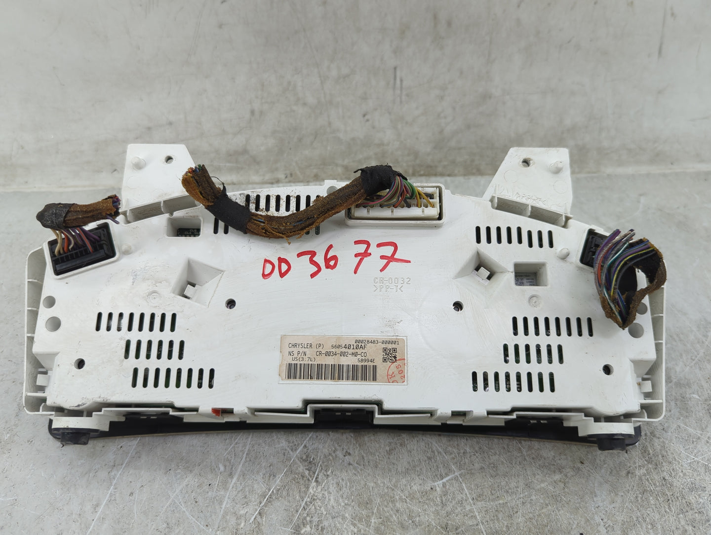 2006 Jeep Grand Cherokee Instrument Cluster Speedometer Gauges P/N:56054010AF Miles: Fits OEM Used Auto Parts - Oemusedautop