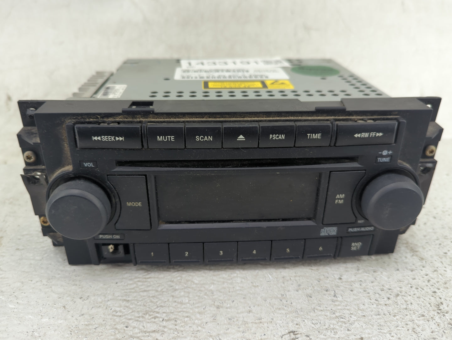 2006 Jeep Grand Cherokee Radio AM FM Cd Player Receiver Replacement P/N:P05064173AD Fits OEM Used Auto Parts - Oemusedautopa