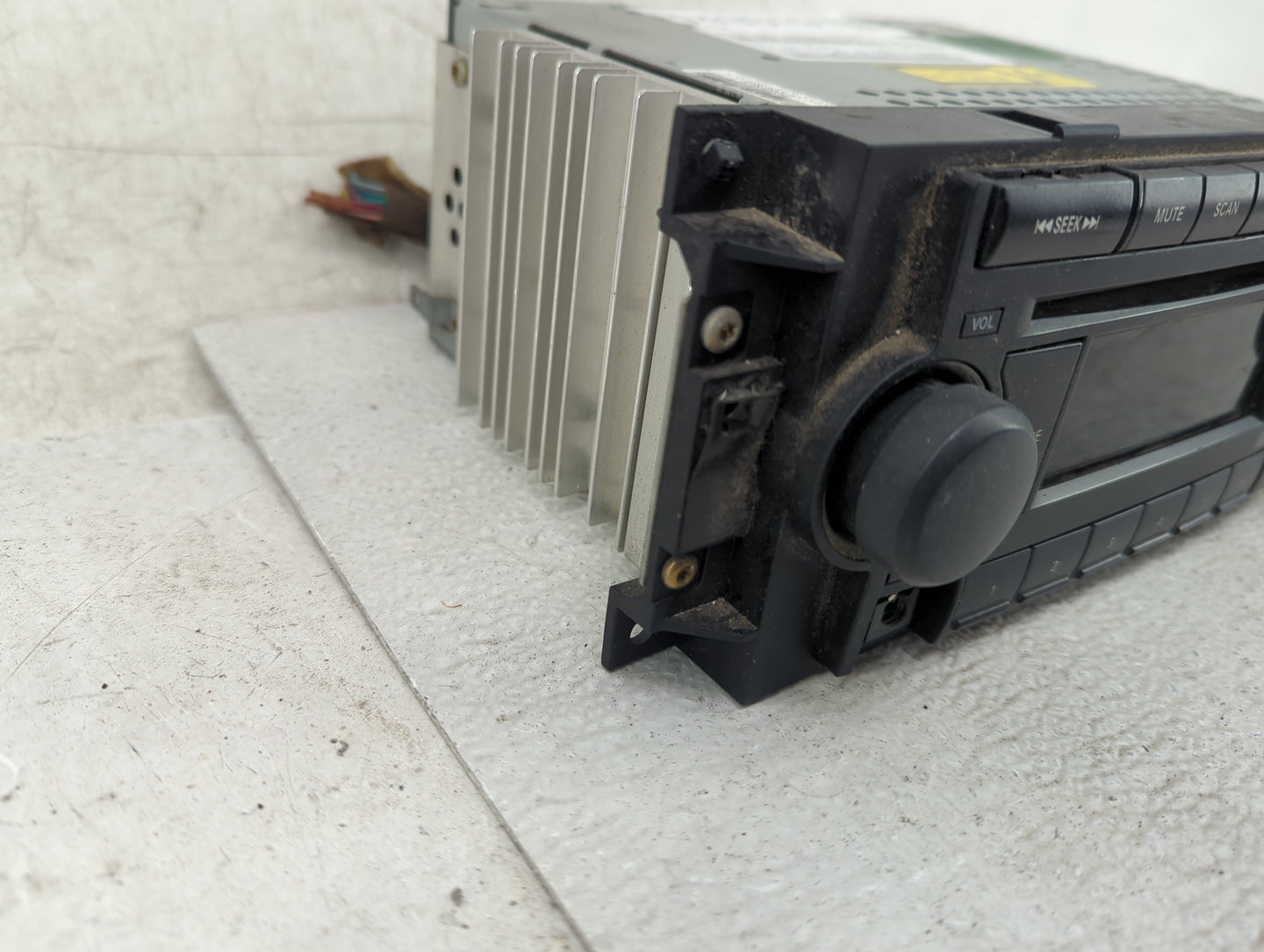 2006 Jeep Grand Cherokee Radio AM FM Cd Player Receiver Replacement P/N:P05064173AD Fits OEM Used Auto Parts - Oemusedautopa