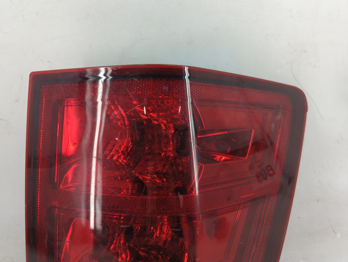 2005-2006 Jeep Grand Cherokee Tail Light Assembly Passenger Right OEM Fits Fits 2005 2006 OEM Used Auto Parts - Oemusedautop