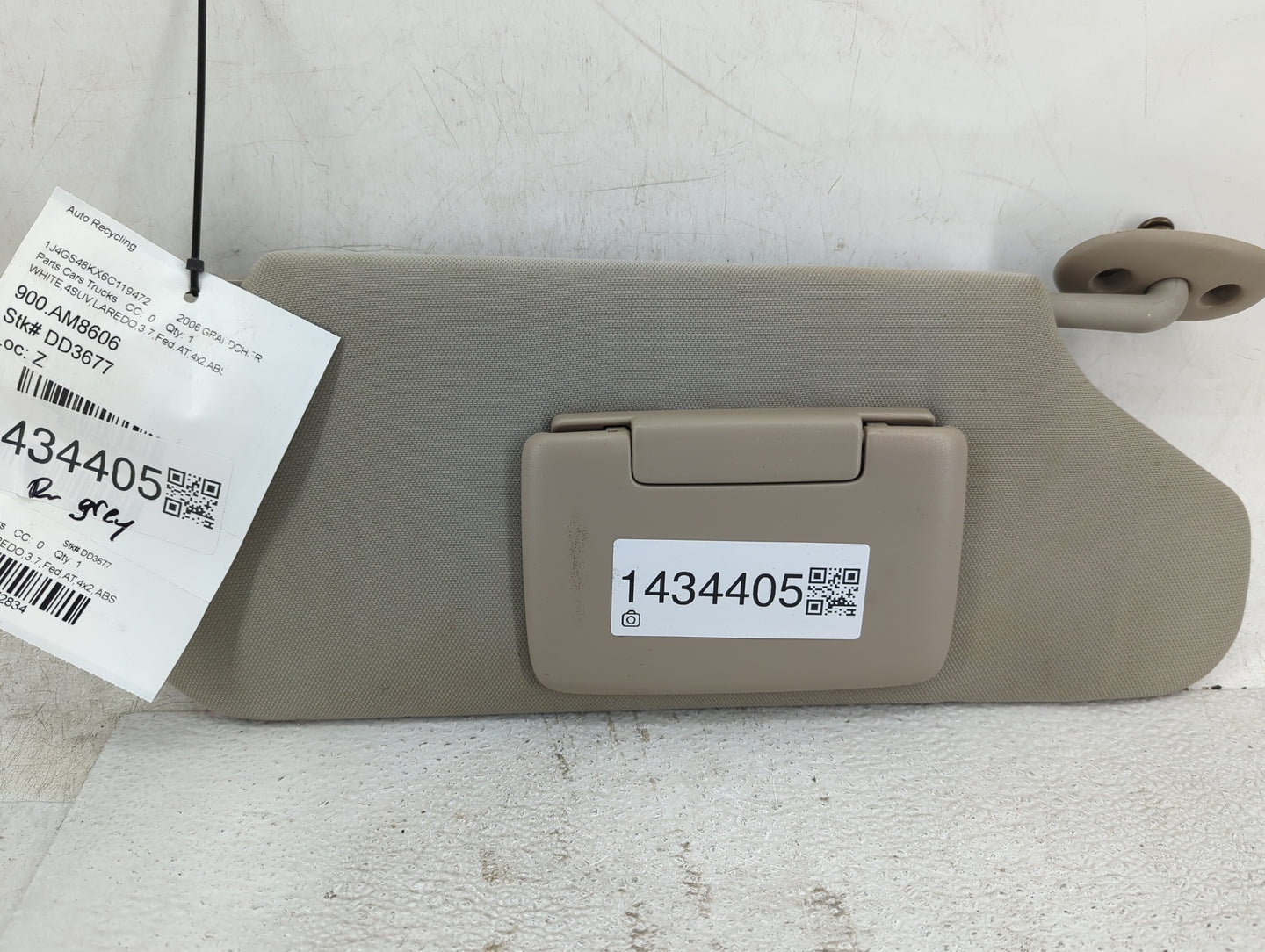 2005-2010 Jeep Grand Cherokee Sun Visor Shade Replacement Passenger Right Mirror Fits Fits 2005 2006 2007 2008 2009 2010 OEM