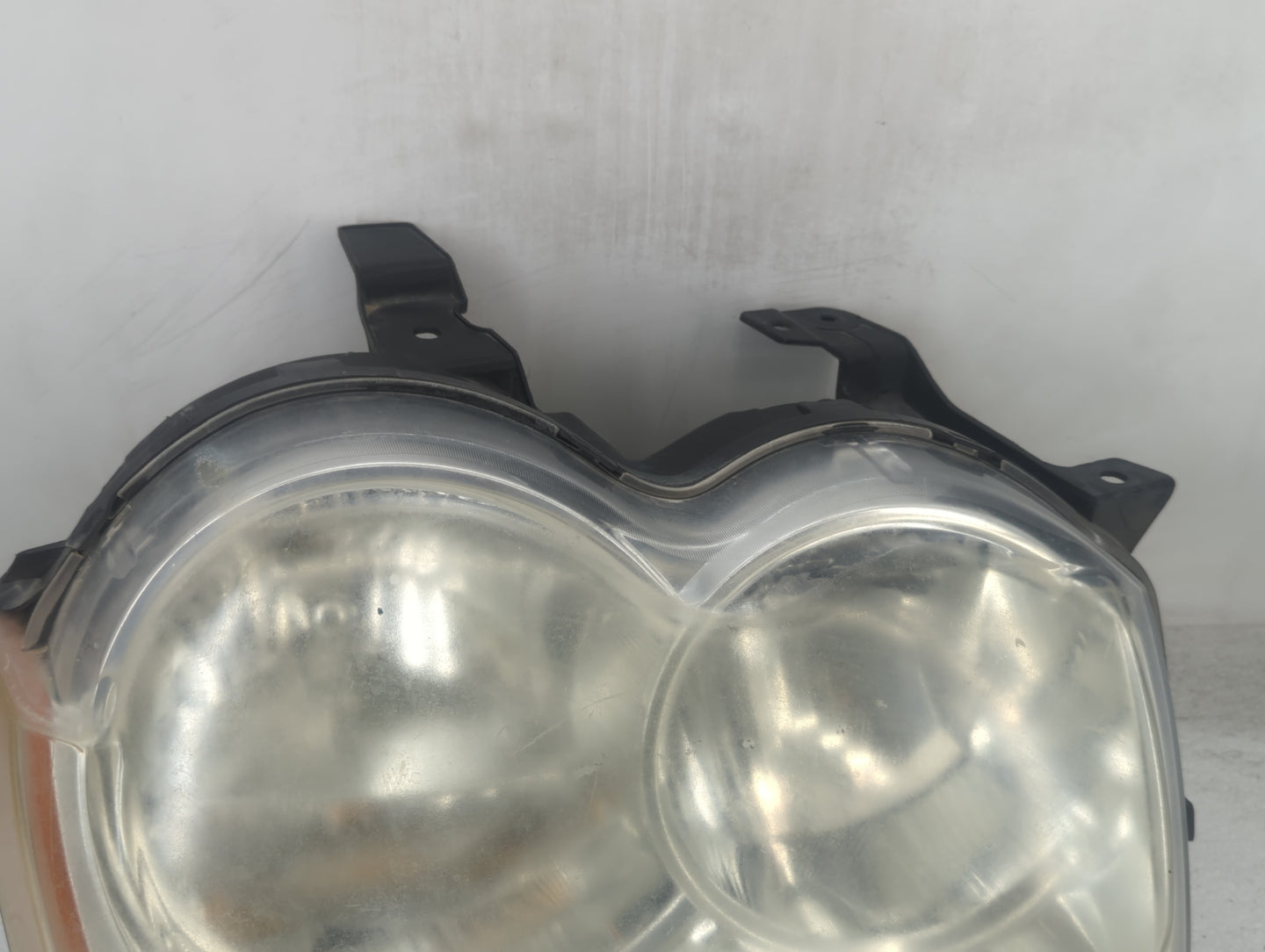 2005 Jeep Grand Cherokee Passenger Right Oem Head Light Headlight Lamp - Oemusedautoparts1.com