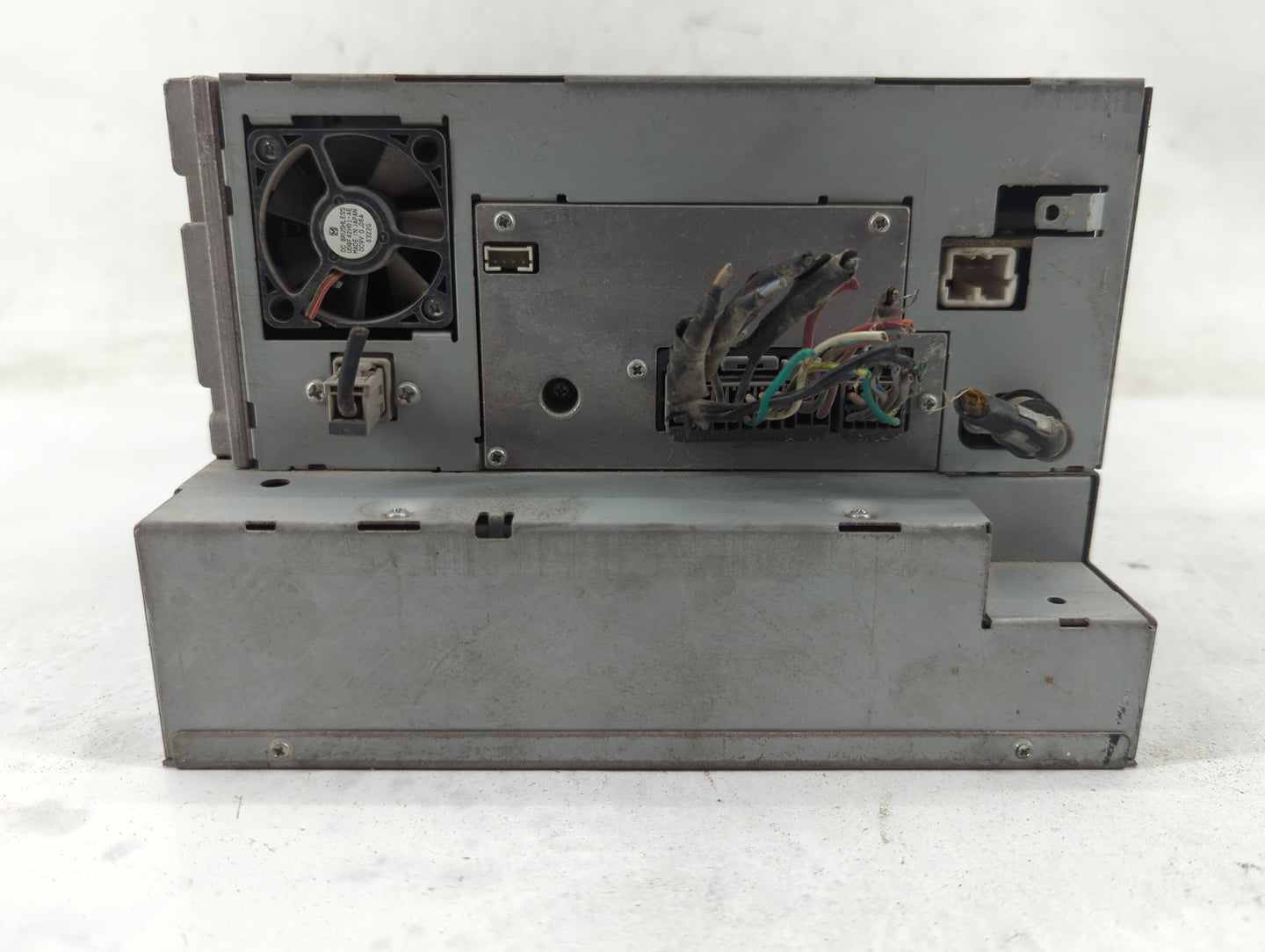 2005-2006 Jeep Grand Cherokee Radio AM FM Cd Player Receiver Replacement P/N:P05064184AC 45811D Fits Fits 2004 2005 2006 200