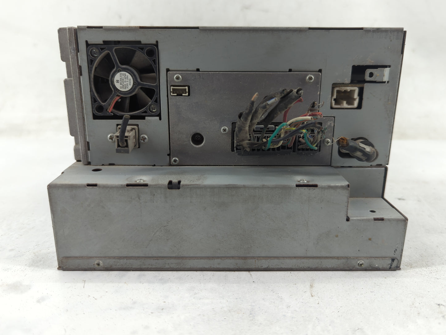 2005-2006 Jeep Grand Cherokee Radio AM FM Cd Player Receiver Replacement P/N:P05064184AC 45811D Fits Fits 2004 2005 2006 200