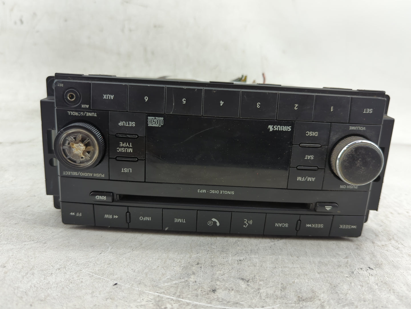 2005-2007 Jeep Grand Cherokee Radio AM FM Cd Player Receiver Replacement P/N:VL519V SPNA2C53241281 Fits OEM Used Auto Parts 
