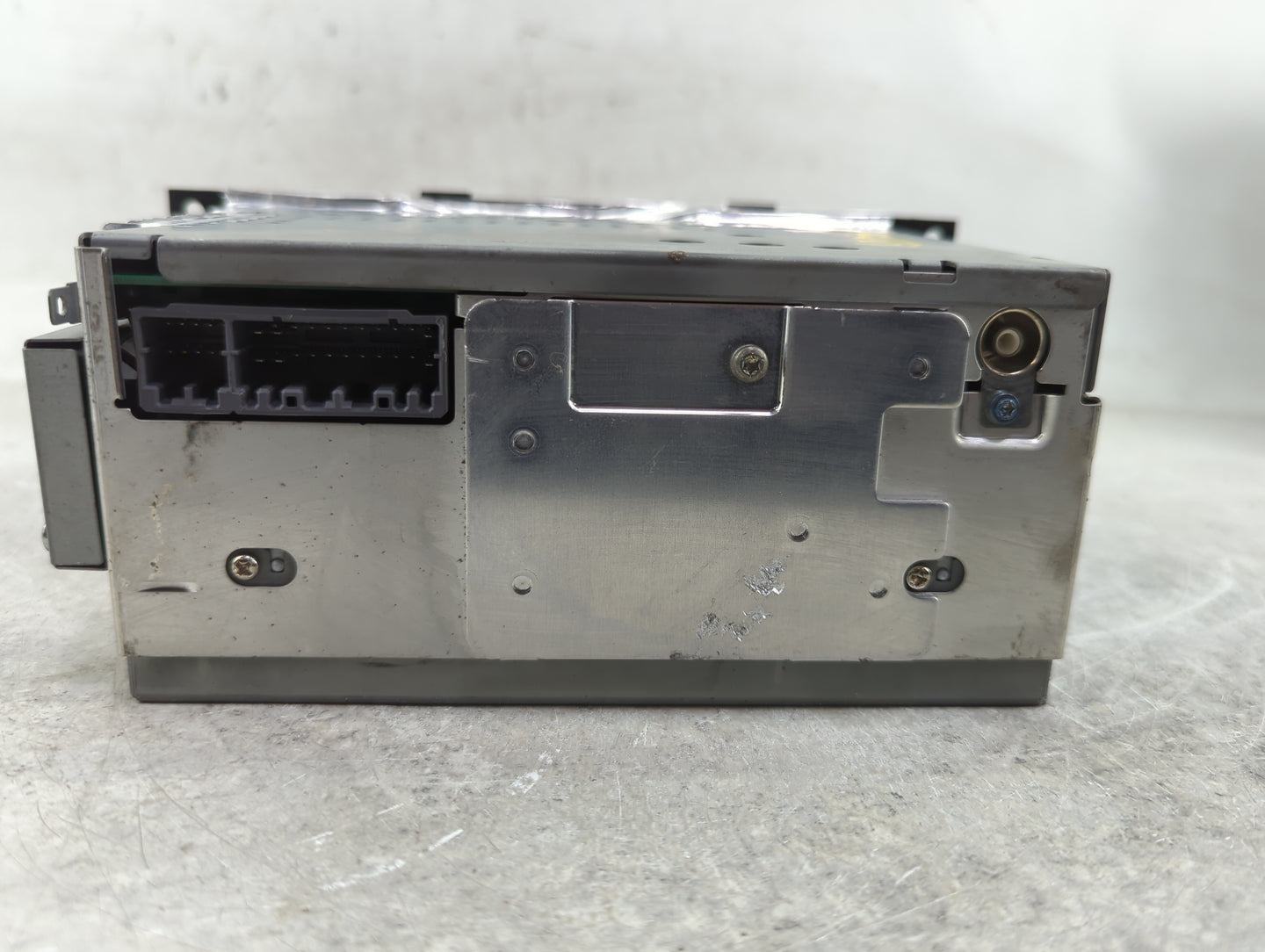 2006 Jeep Grand Cherokee Radio AM FM Cd Player Receiver Replacement P/N:P05064172AC Fits Fits 2005 2007 2008 2009 OEM Used A