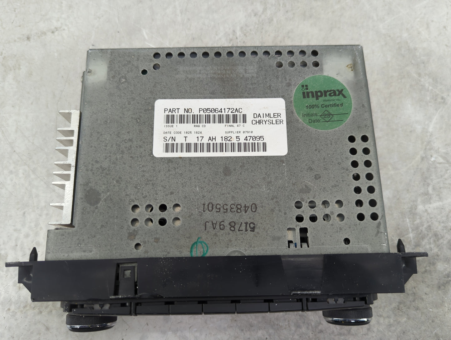 2006 Jeep Grand Cherokee Radio AM FM Cd Player Receiver Replacement P/N:P05064172AC Fits Fits 2005 2007 2008 2009 OEM Used A