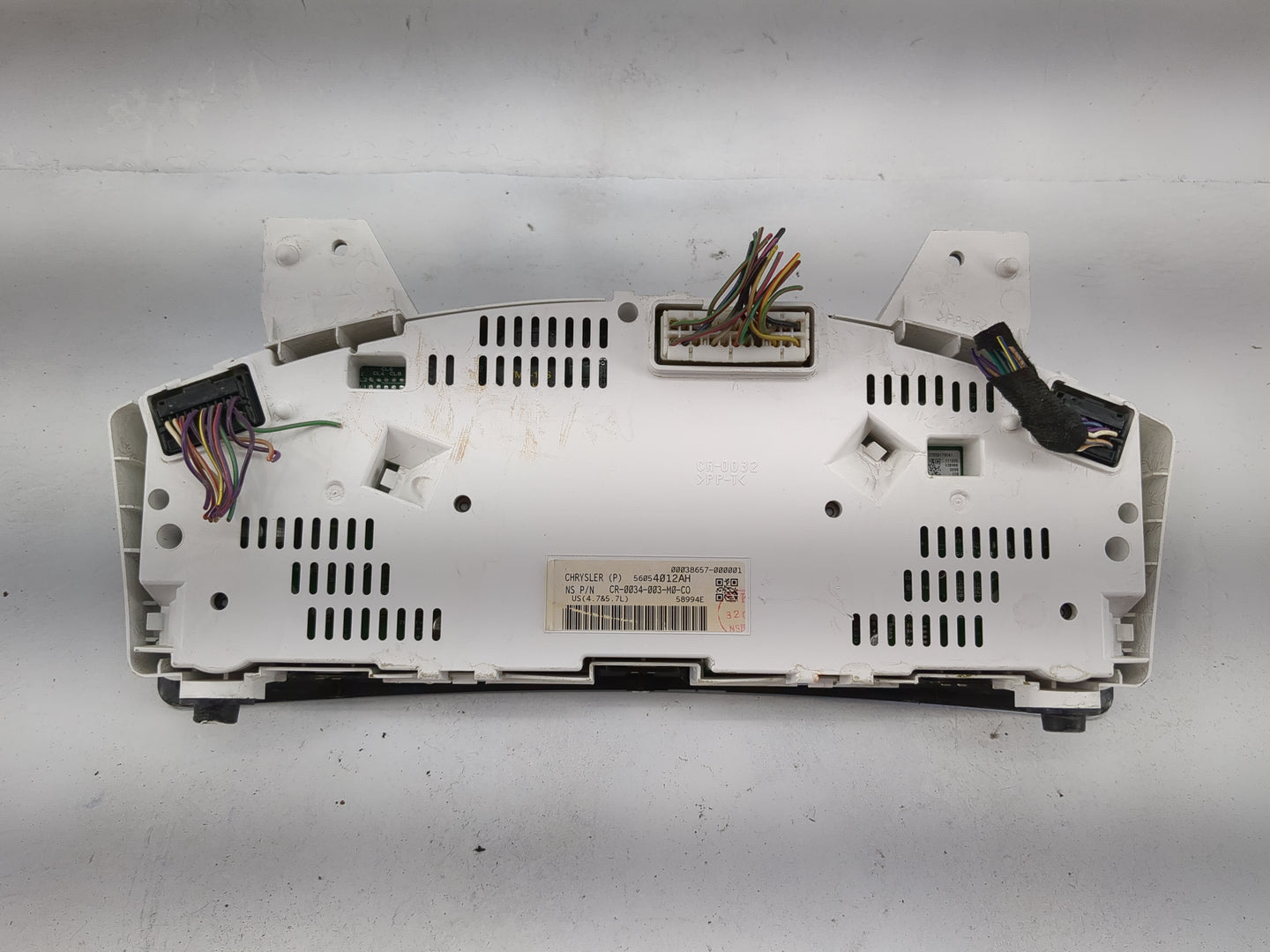 2006 Jeep Grand Cherokee Instrument Cluster Speedometer Gauges P/N:56054012AH CR-0034-003-M0-C0 Miles: Fits OEM Used Auto Pa