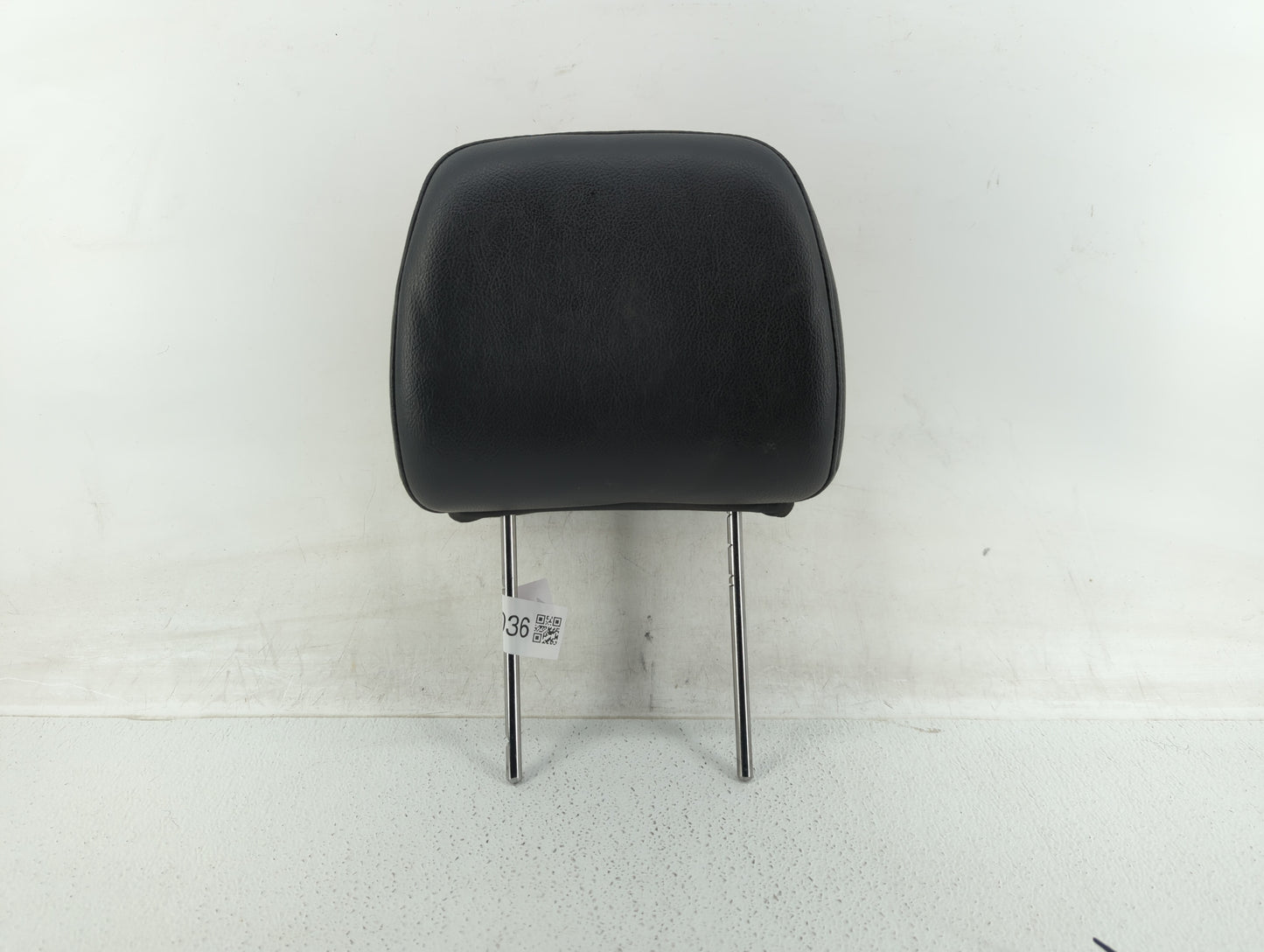 2005-2010 Jeep Grand Cherokee Headrest Head Rest Front Driver Passenger Seat Fits Fits 2005 2006 2007 2008 2009 2010 OEM Use