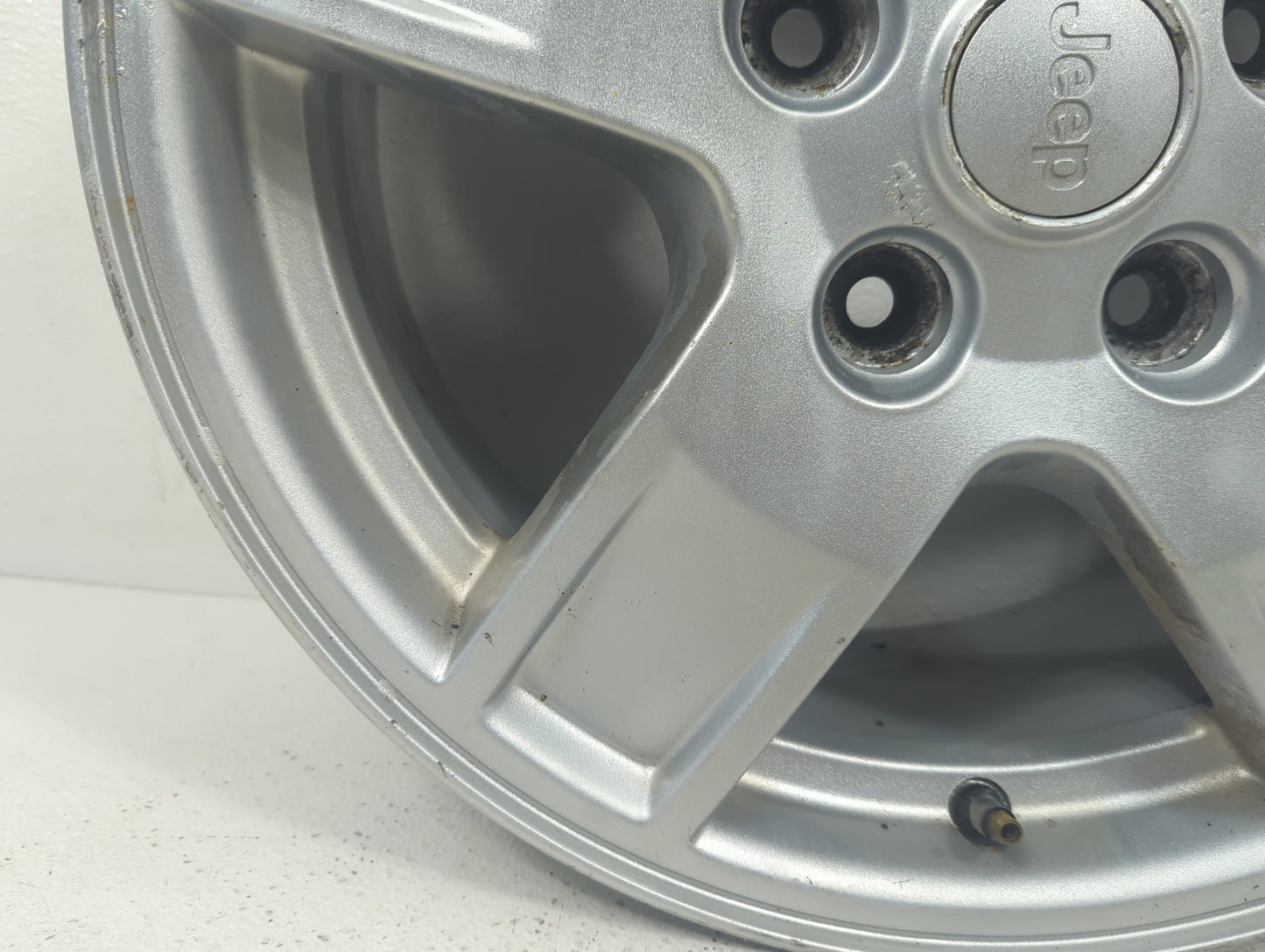 2006 Jeep Grand Cherokee Oem Wheel Rim 5025624 - Oemusedautoparts1.com