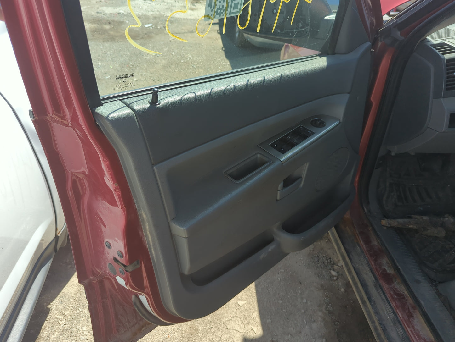 2006 Jeep Grand Cherokee Front Left Driver Interior Door Panel Trim - Oemusedautoparts1.com