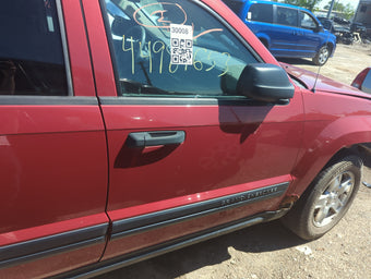compare product 2006-2007 Jeep Grand Cherokee Passenger Front Door Oem