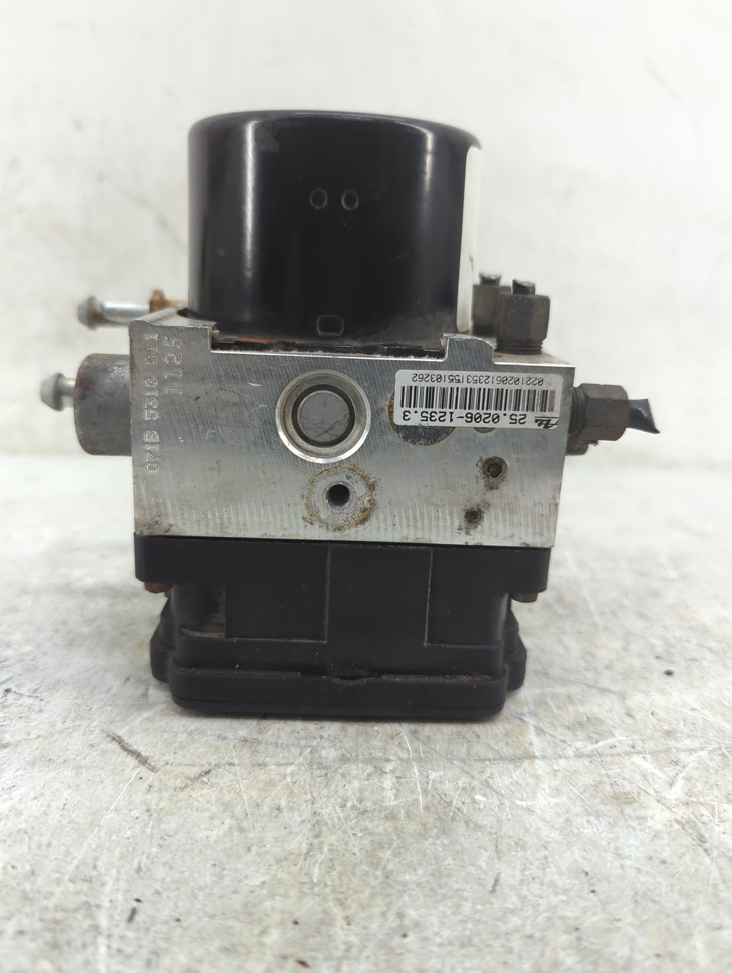 2006 Jeep Grand Cherokee ABS Pump Control Module Replacement Fits OEM Used Auto Parts - Oemusedautoparts1.com