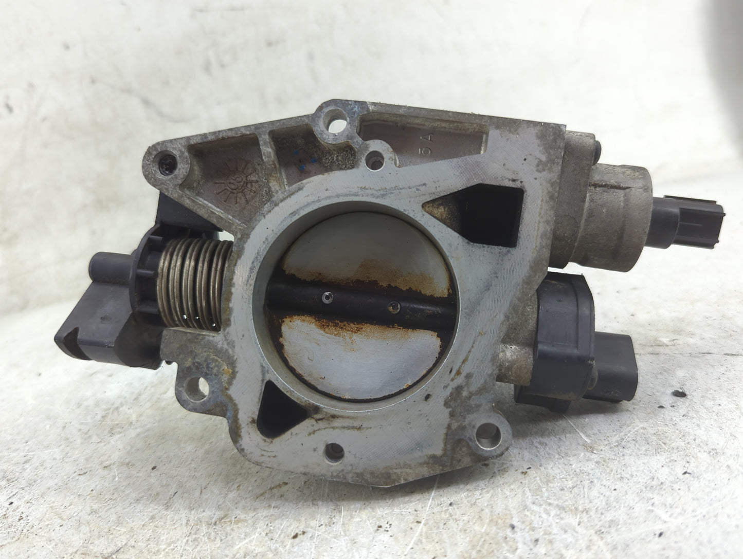 2005-2006 Jeep Grand Cherokee Throttle Body Fits Fits 2005 2006 OEM Used Auto Parts - Oemusedautoparts1.com