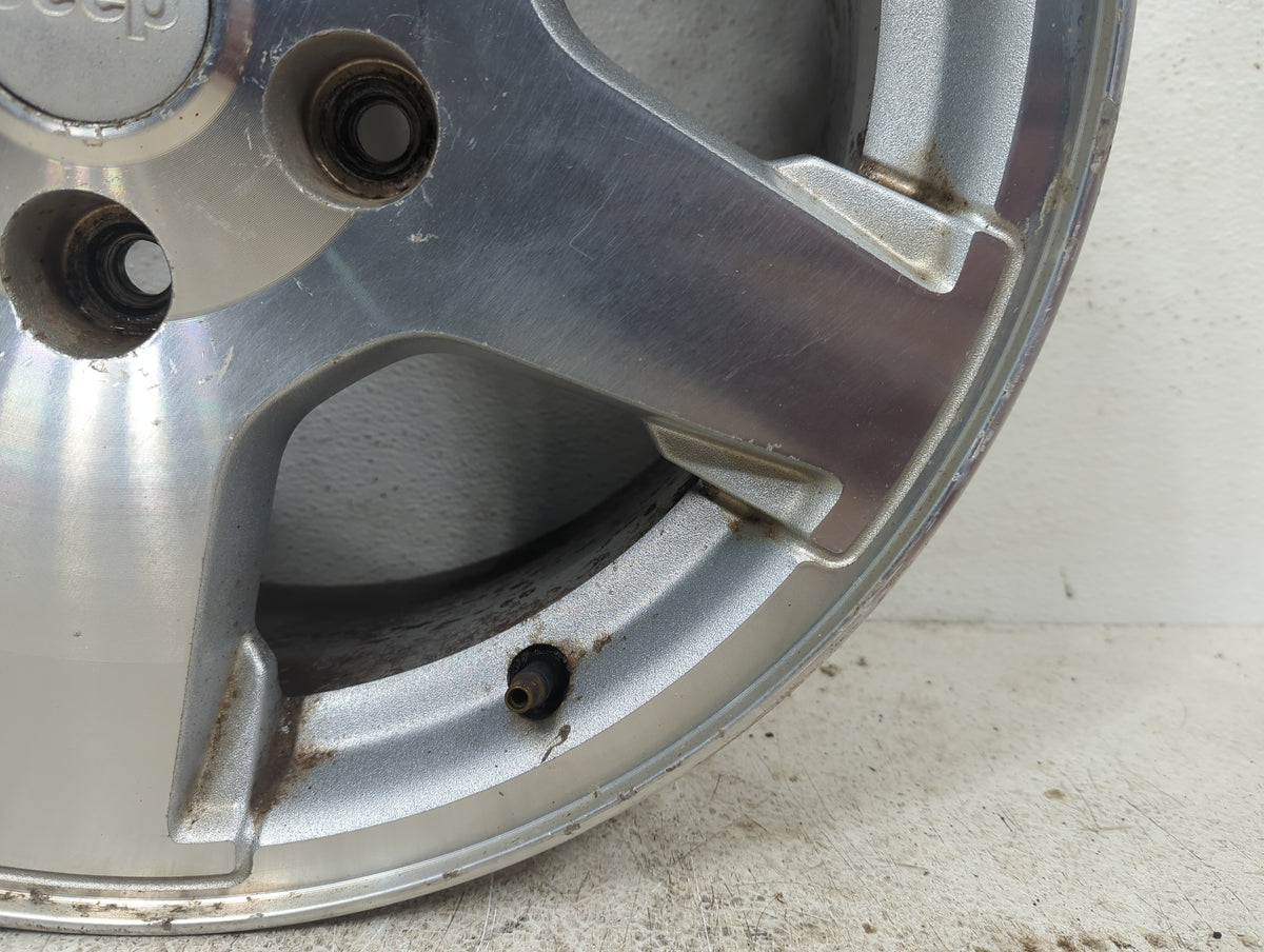 2005-2007 Jeep Grand Cherokee Oem Wheel Rim 5043522 - Oemusedautoparts1.com