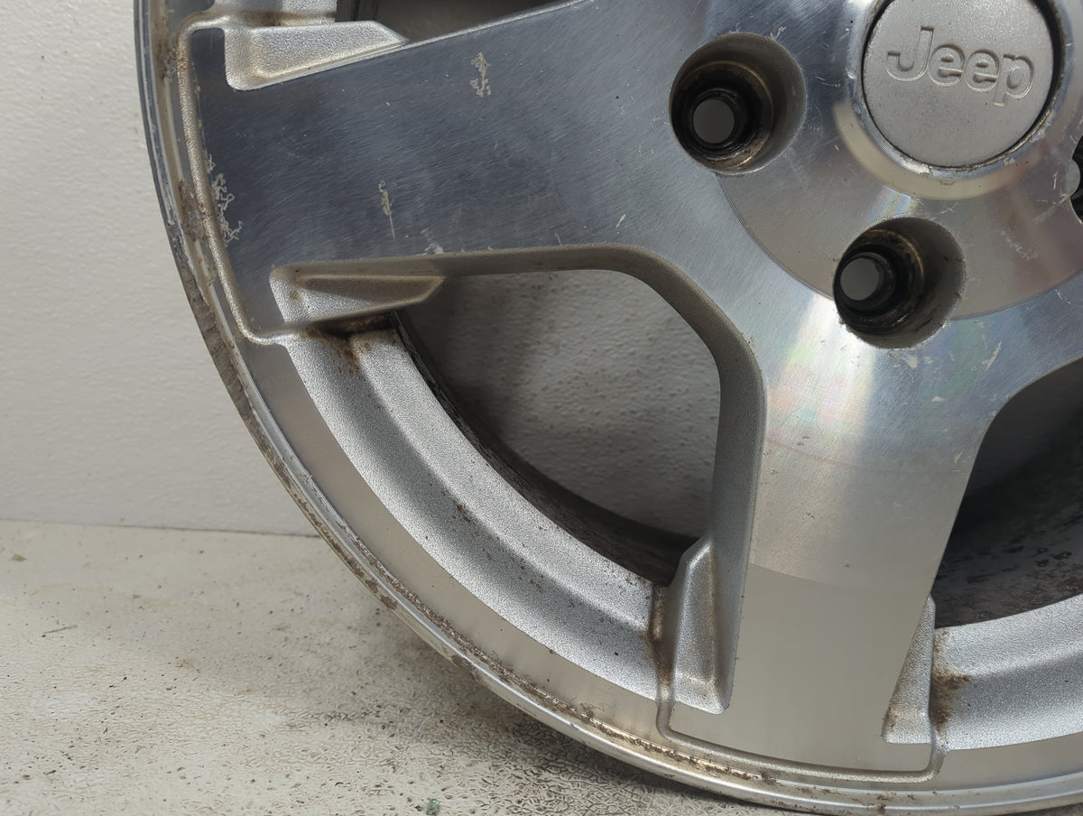 2005-2007 Jeep Grand Cherokee Oem Wheel Rim 5043522 - Oemusedautoparts1.com