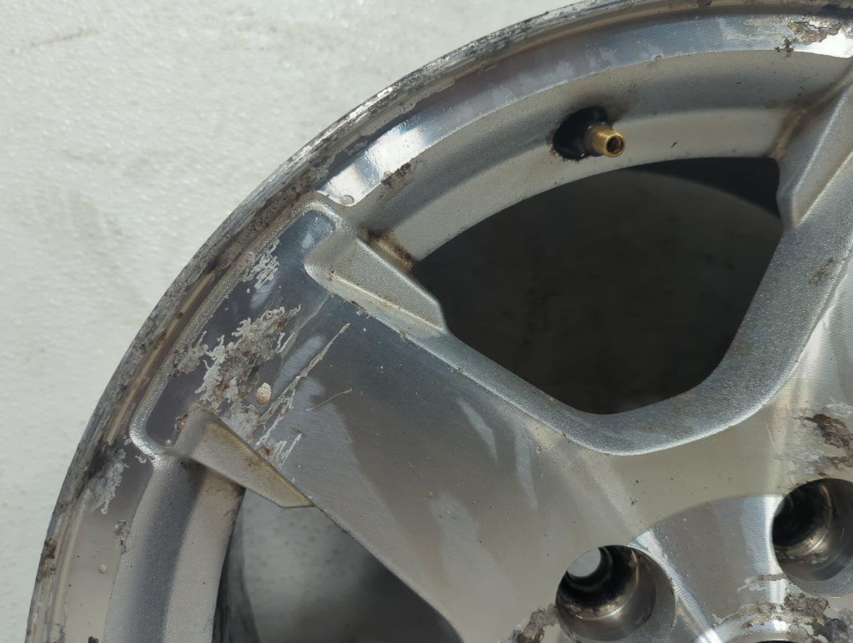 2005-2007 Jeep Grand Cherokee Oem Wheel Rim 5043525 - Oemusedautoparts1.com