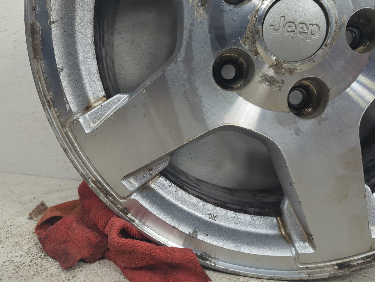 2005-2007 Jeep Grand Cherokee Oem Wheel Rim 5043525 - Oemusedautoparts1.com