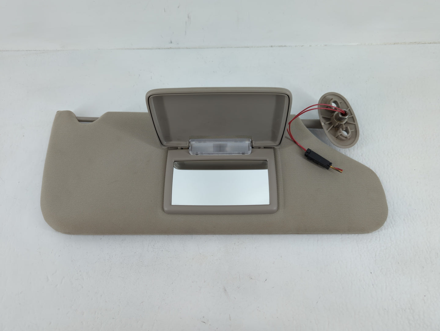 2005-2010 Jeep Grand Cherokee Sun Visor Shade Replacement Passenger Right Mirror Fits Fits 2005 2006 2007 2008 2009 2010 OEM
