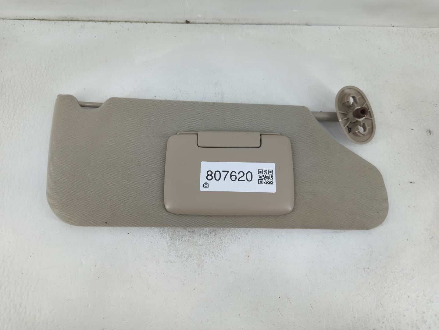 2005-2010 Jeep Grand Cherokee Sun Visor Shade Replacement Passenger Right Mirror Fits Fits 2005 2006 2007 2008 2009 2010 OEM