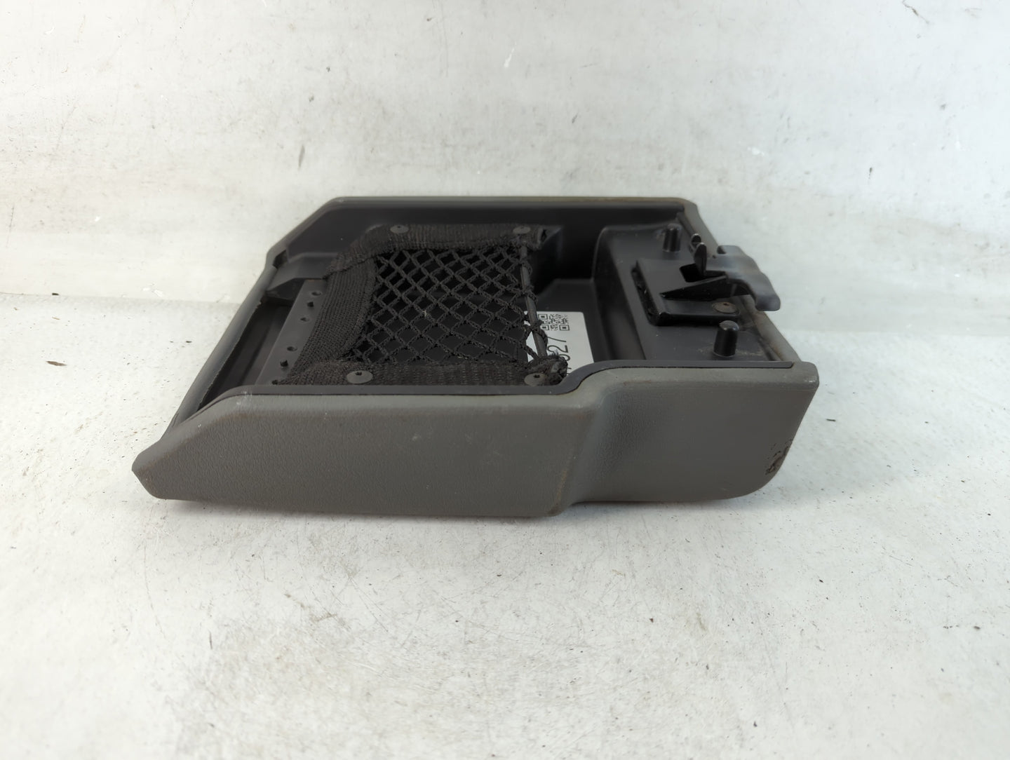 2005-2010 Jeep Grand Cherokee Center Console Armrest Cover Lid Fits Fits 2005 2006 2007 2008 2009 2010 OEM Used Auto Parts -