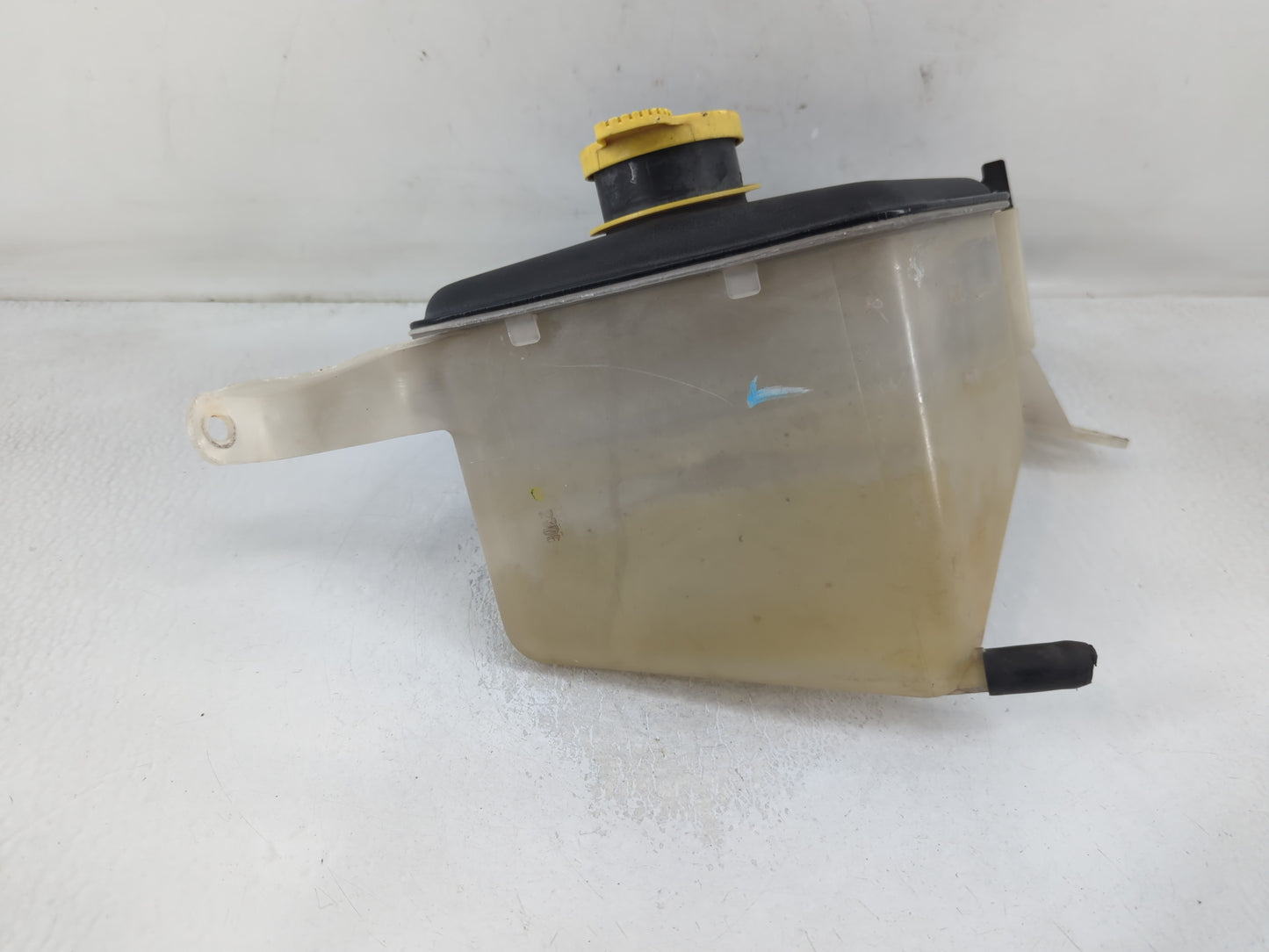 2005 Jeep Grand Cherokee Radiator Coolant Overflow Expansion Tank Bottle - Oemusedautoparts1.com