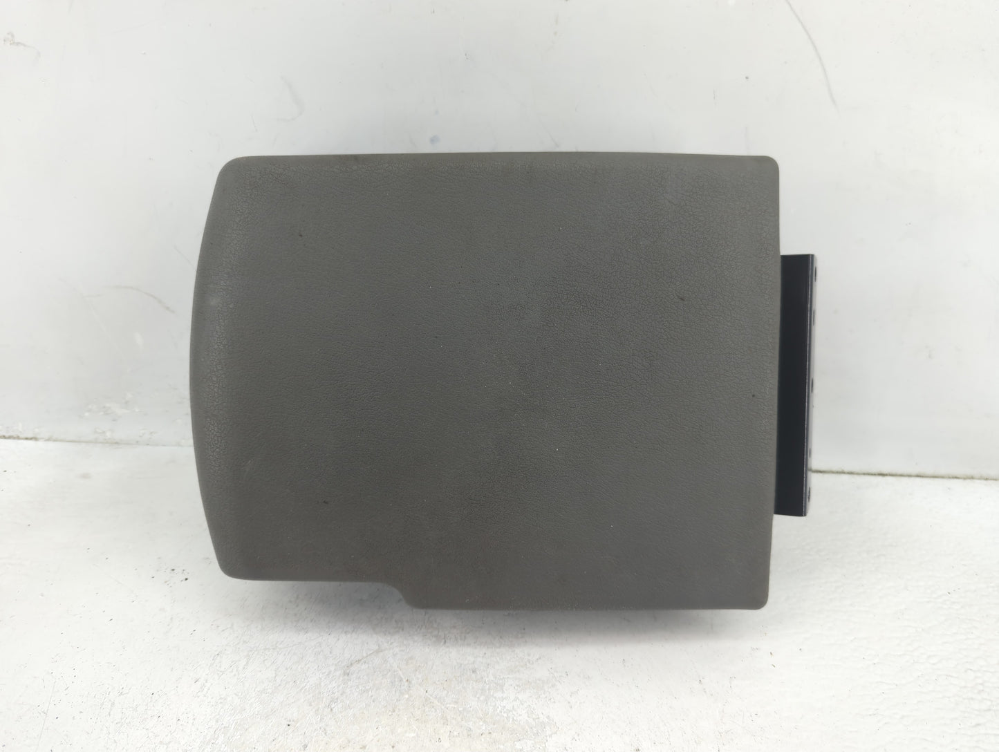 2005-2010 Jeep Grand Cherokee Center Console Armrest Cover Lid Fits Fits 2005 2006 2007 2008 2009 2010 OEM Used Auto Parts -