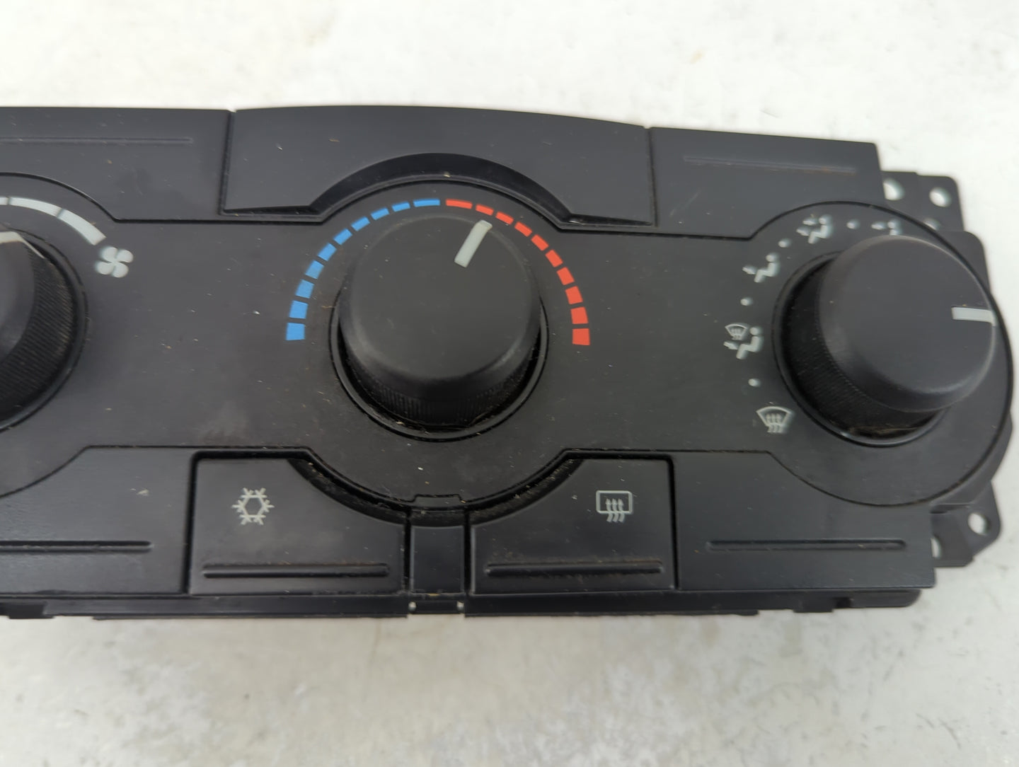 2005-2007 Jeep Grand Cherokee Climate Control Module Temperature AC/Heater Replacement Fits Fits 2005 2006 2007 OEM Used Aut
