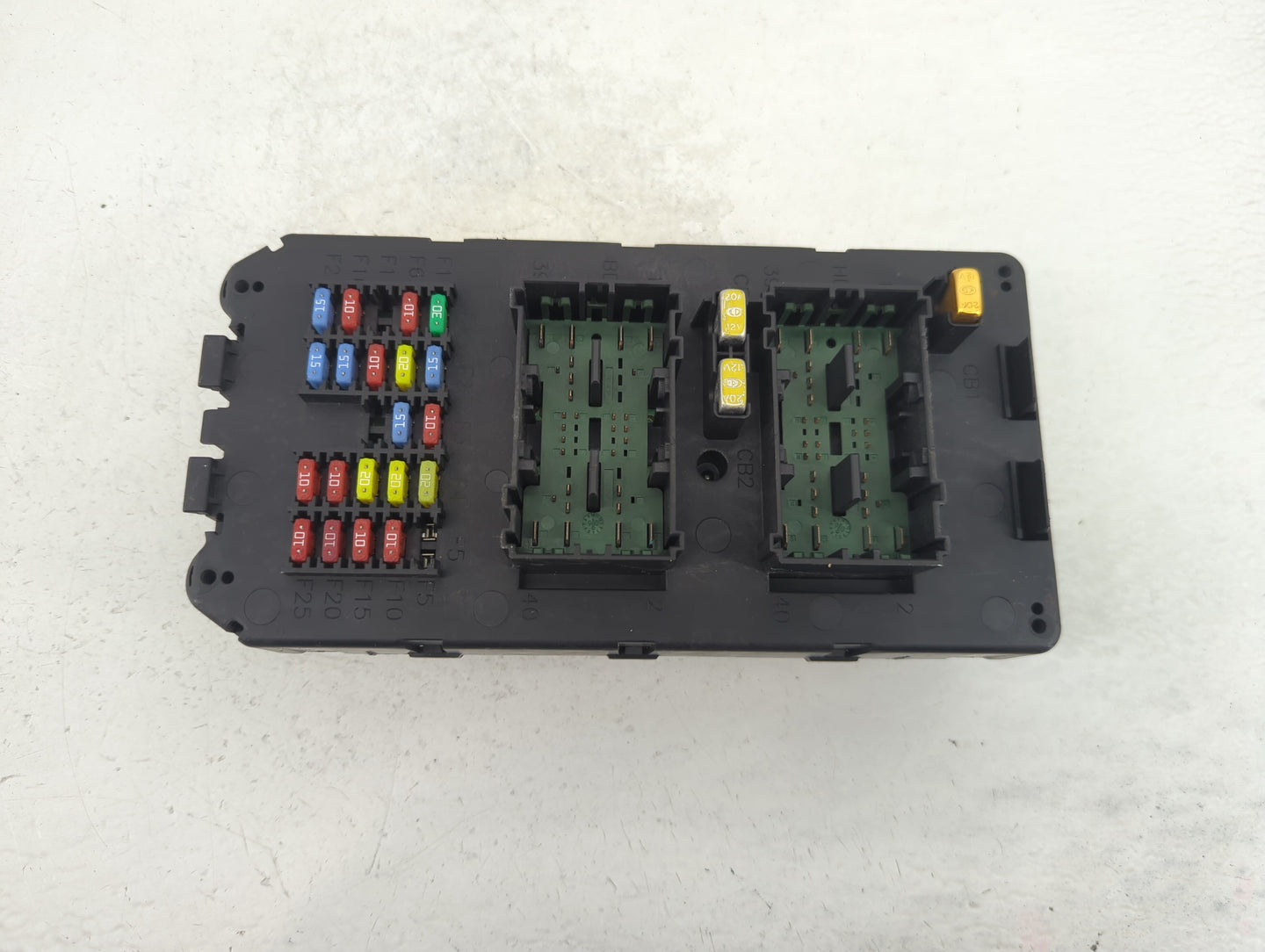 2006 Jeep Grand Cherokee Body Control Module Bcm Inner Cabin Fuse Box - Oemusedautoparts1.com