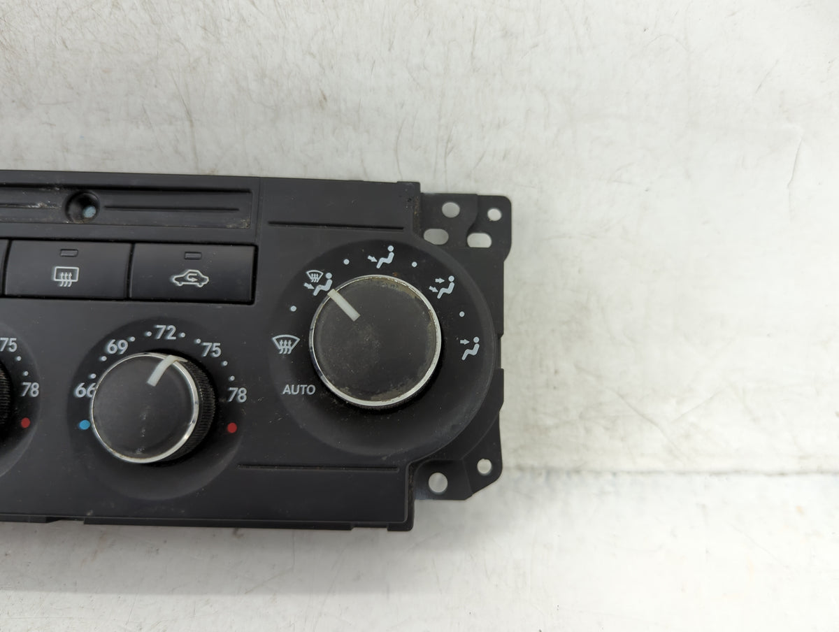 2005-2007 Jeep Grand Cherokee Climate Control Module Temperature AC/Heater Replacement P/N:P55111010AH Fits Fits 2005 2006 2
