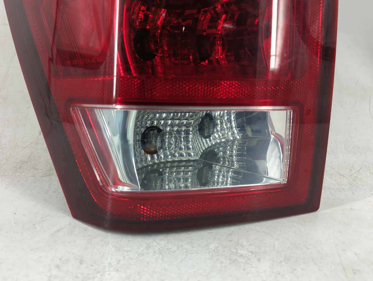 2005-2006 Jeep Grand Cherokee Tail Light Assembly Driver Left OEM Fits Fits 2005 2006 OEM Used Auto Parts - Oemusedautoparts