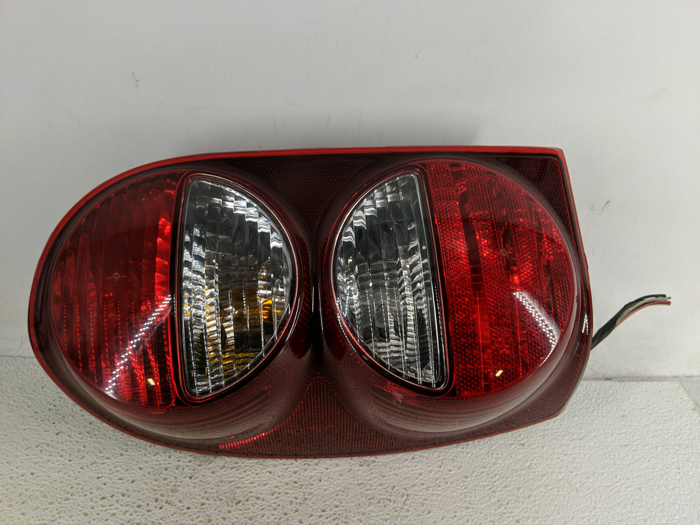 2005-2007 Jeep Liberty Tail Light Assembly Driver Left OEM Fits Fits 2005 2006 2007 OEM Used Auto Parts - Oemusedautoparts1.