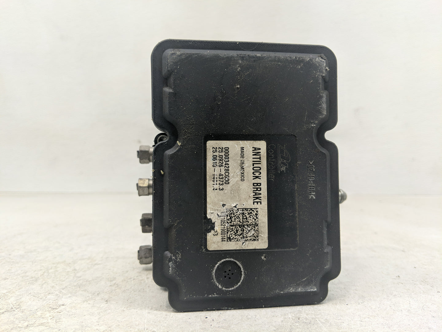 2006 Jeep Liberty ABS Pump Control Module Replacement P/N:05179771AA Fits OEM Used Auto Parts - Oemusedautoparts1.com