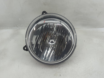2005-2007 Jeep Liberty Passenger Right Oem Head Light Headlight Lamp - Oemusedautoparts1.com