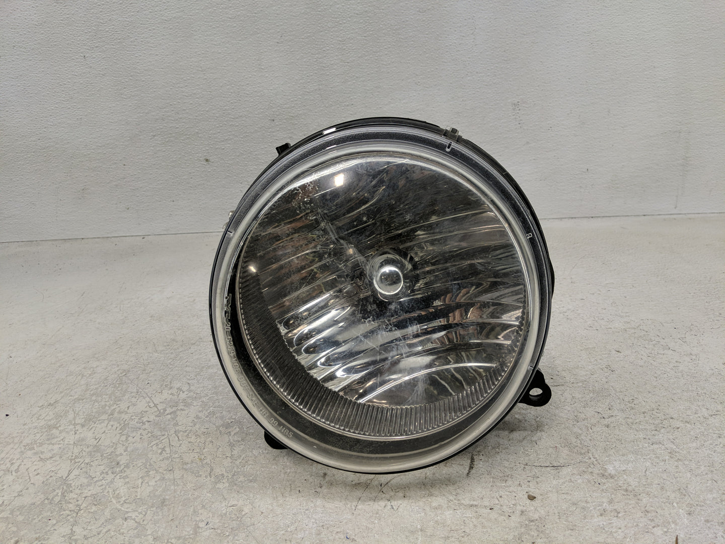Jeep Liberty Passenger Right Oem Fog Light Lamp - Oemusedautoparts1.com