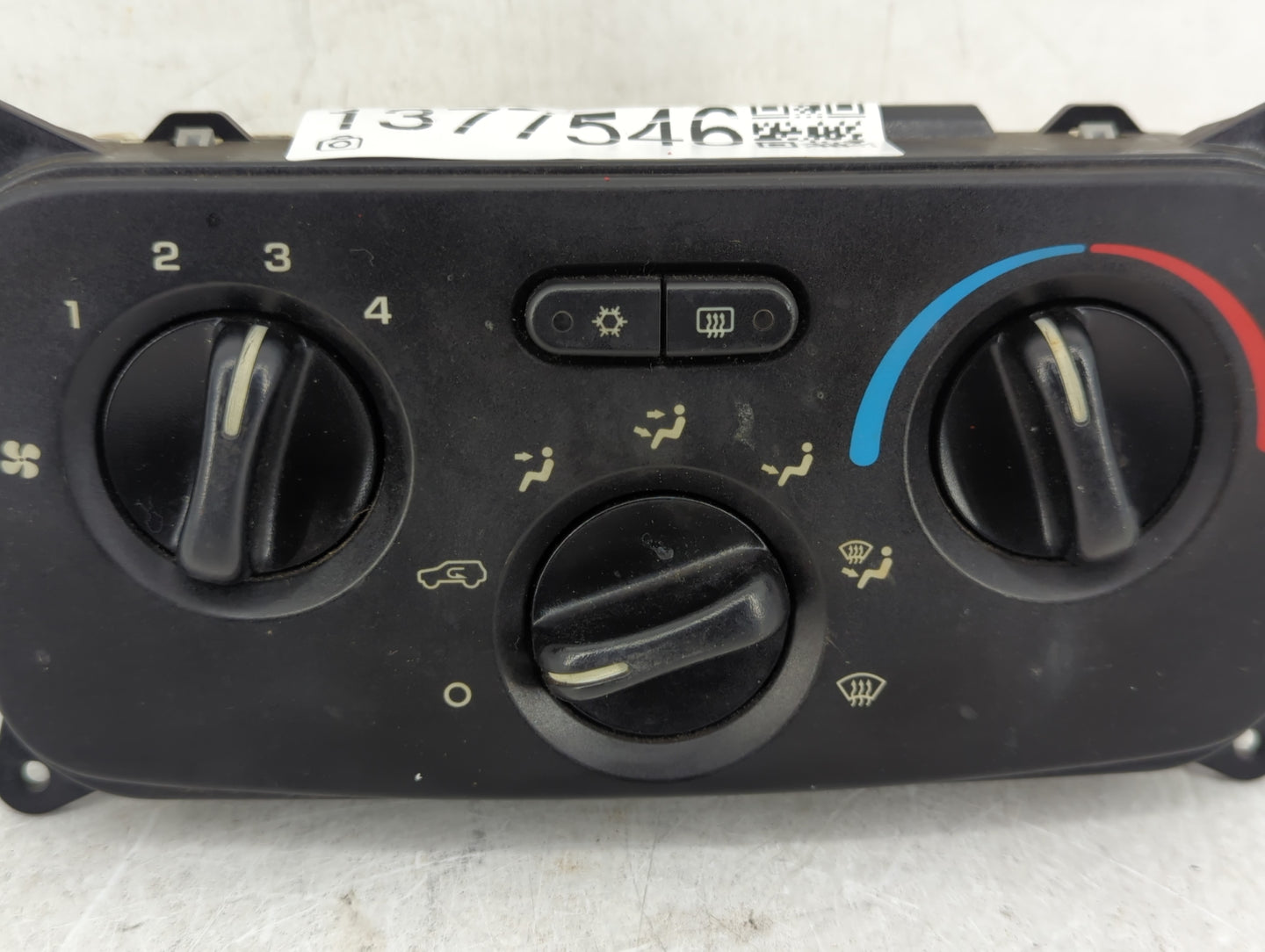 2004-2007 Jeep Liberty Climate Control Module Temperature AC/Heater Replacement P/N:P55037533AE Fits Fits 2004 2005 2006 200