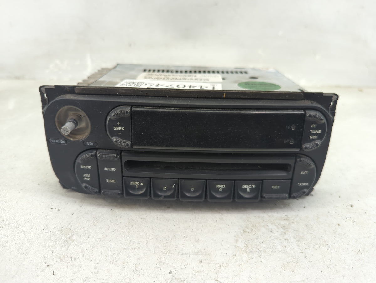 2002-2007 Jeep Liberty Radio AM FM Cd Player Receiver Replacement P/N:P05091506AE OEM Used Auto Parts - Oemusedautoparts1.co